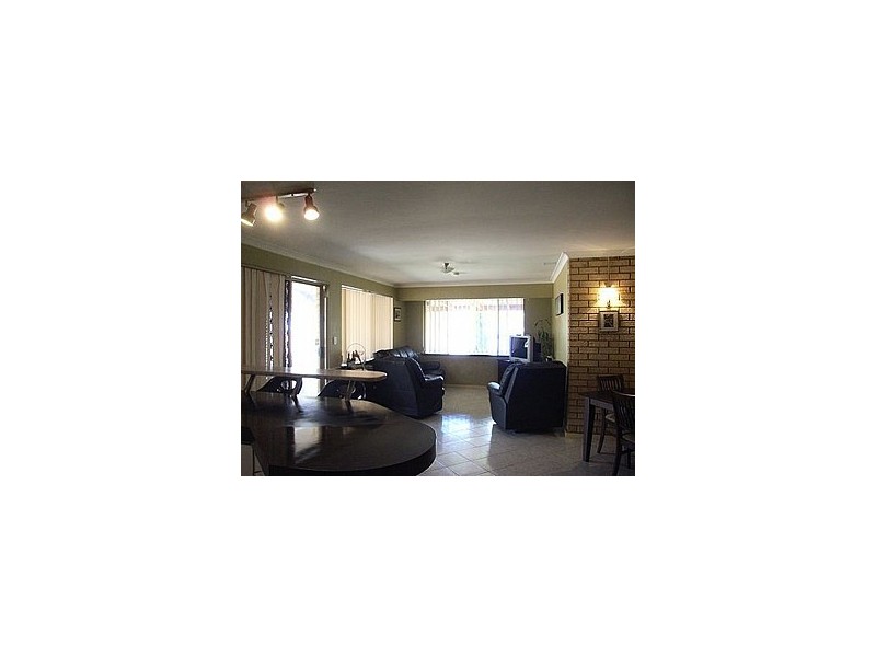 18 Farrington Street, Warnbro WA 6169