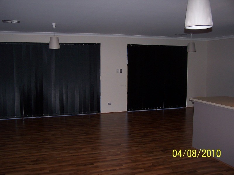 31 Eva Lynch Way, Port Kennedy WA 6172