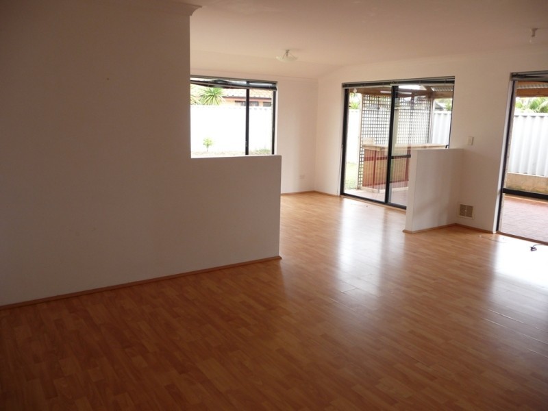 45 Teraglin Way, Warnbro WA 6169