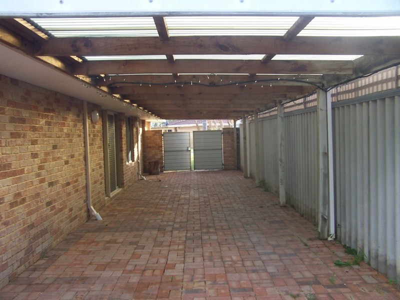 17 Porpoise Grove, Waikiki WA 6169