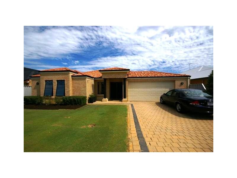 7 Caprice Pass, Rockingham WA 6168