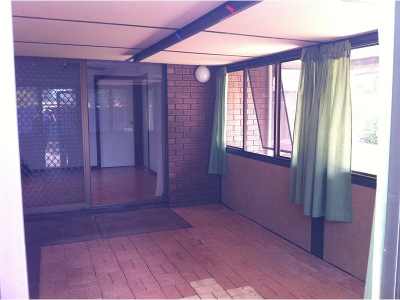 6 Knowle Way, Warnbro WA 6169