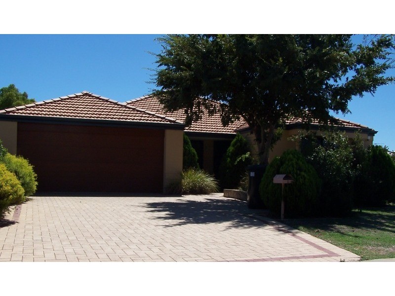 2 Bopeechee Way, Port Kennedy WA 6172