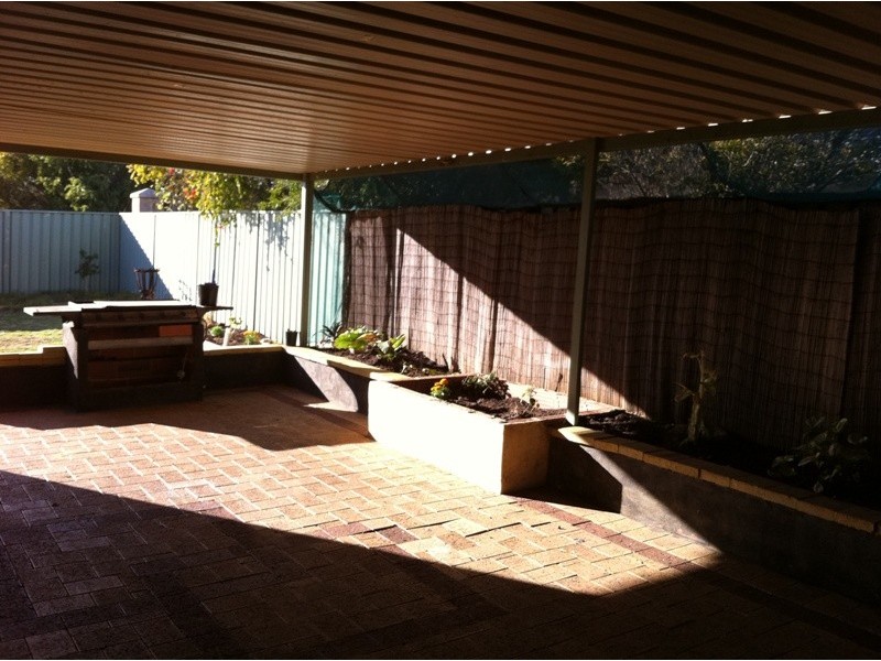 27  Nightingale Way, Warnbro WA 6169