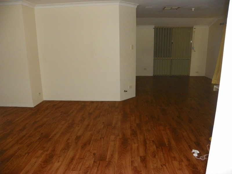 27  Nightingale Way, Warnbro WA 6169