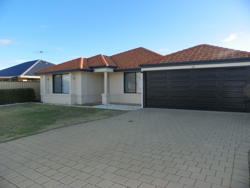 19 Edgbastion Crescent, Port Kennedy WA 6172