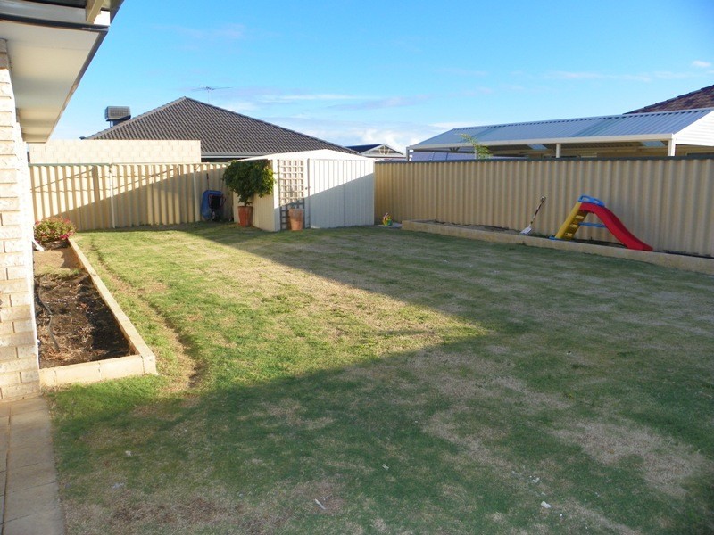 19 Edgbastion Crescent, Port Kennedy WA 6172