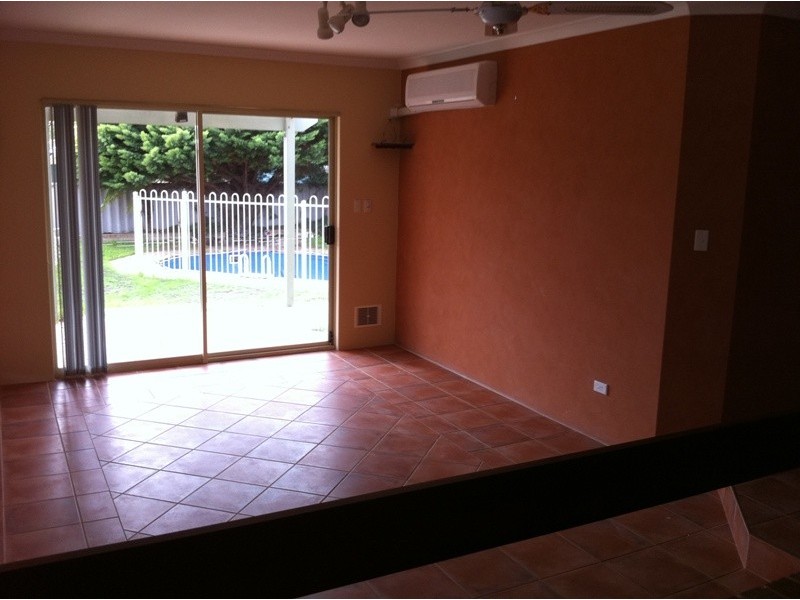 14 Hillview Rise, Cooloongup WA 6168