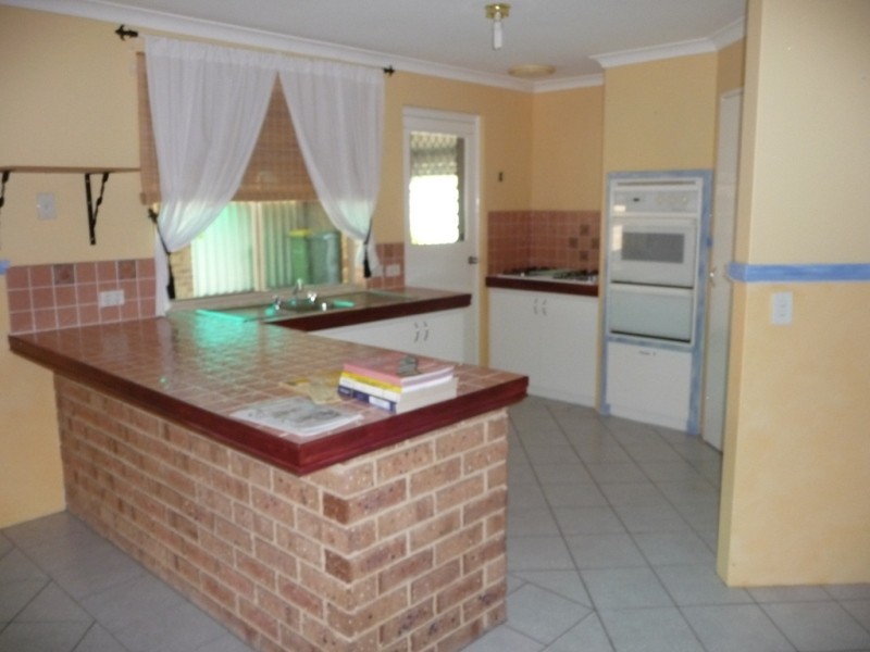 17 Requa Crescent, Warnbro WA 6169