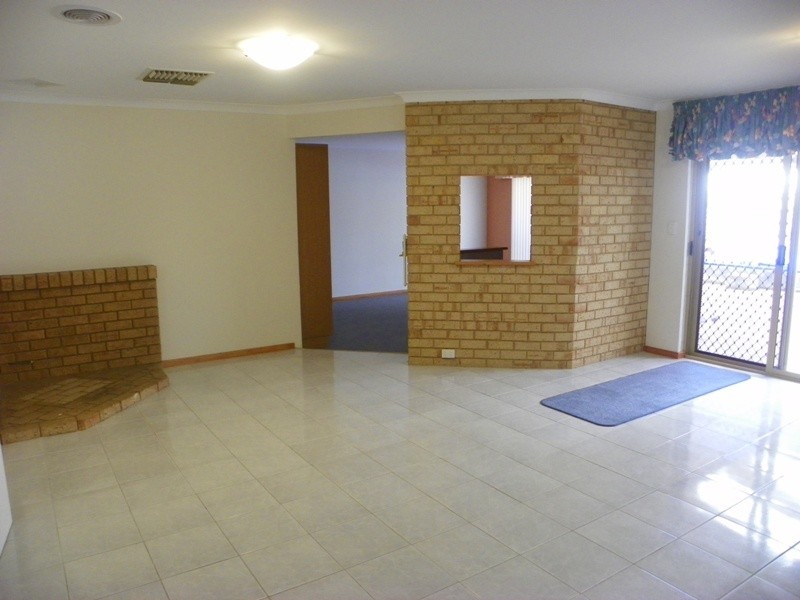 6 Meadow Springs Drive, Meadow Springs WA 6210