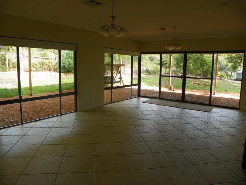 8  Boothman Mews, Golden Bay WA 6174