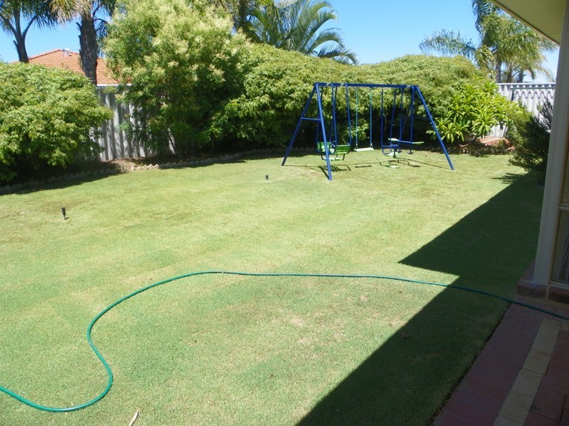 37 Montebourg Meander, Port Kennedy WA 6172