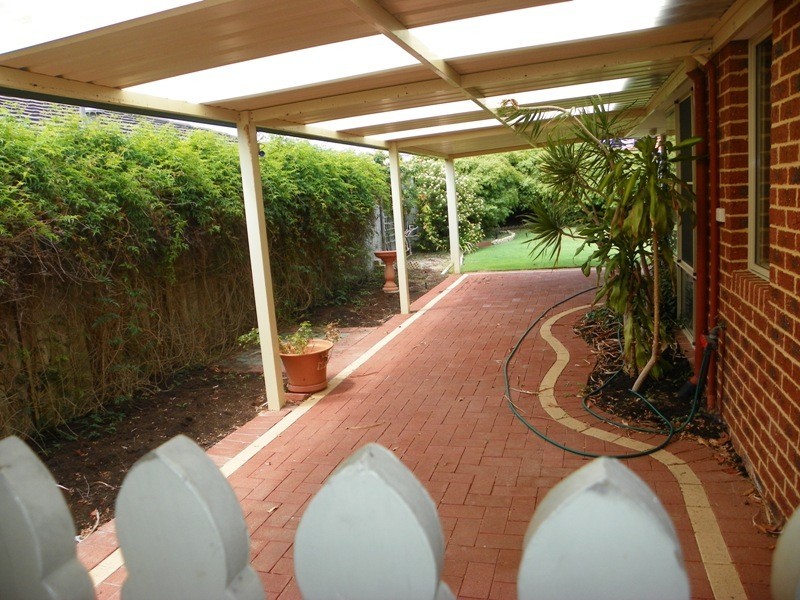 37 Montebourg Meander, Port Kennedy WA 6172