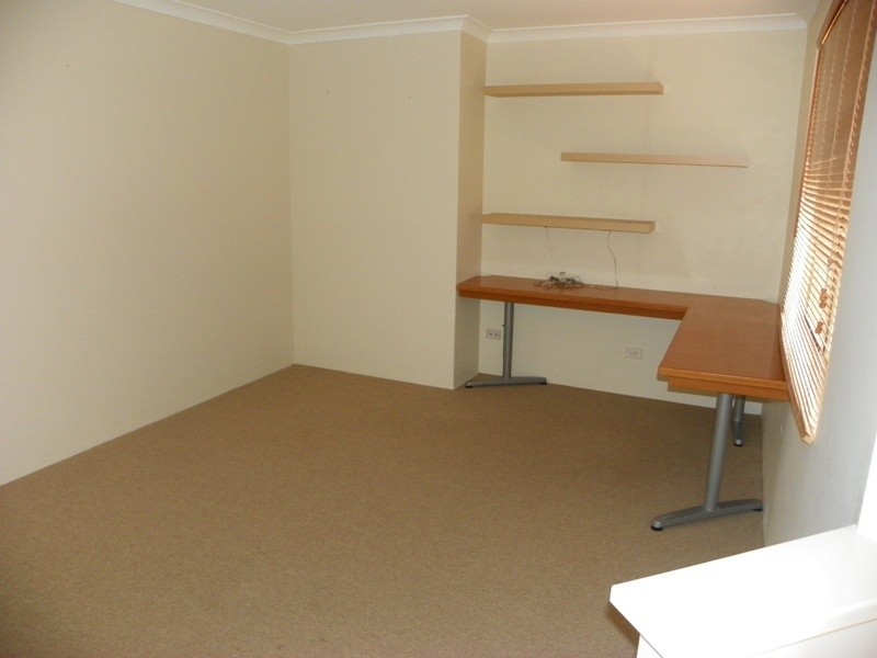 2  Burgos Lane, Port Kennedy WA 6172