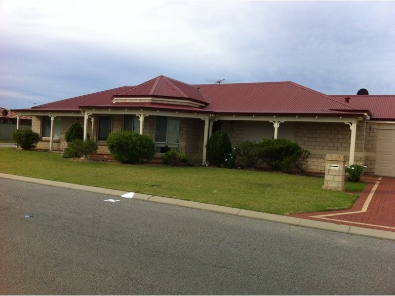 11 Bordeaux Ramble, Port Kennedy WA 6172