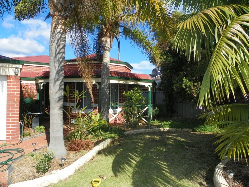 6 Taiof Close, Secret Harbour WA 6173