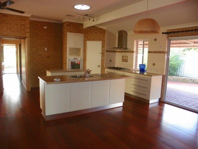 6 Taiof Close, Secret Harbour WA 6173