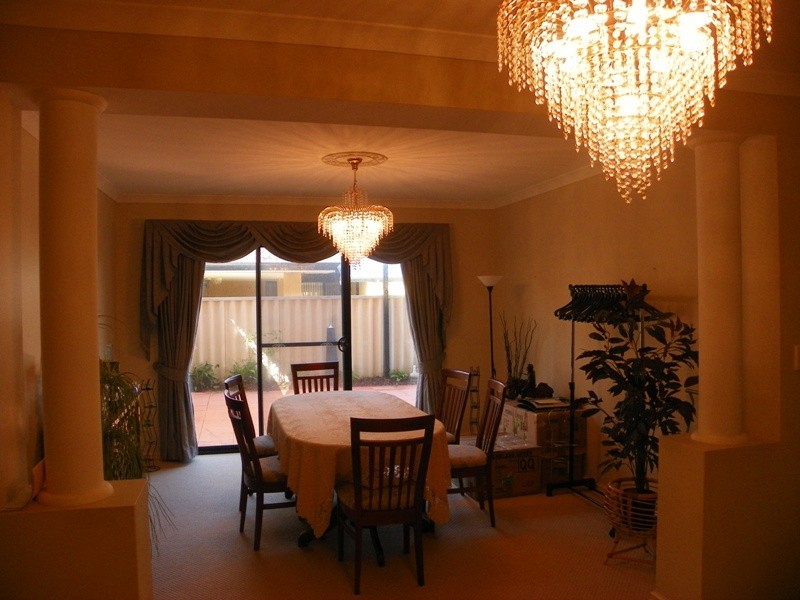 15 Carmargue Green, Secret Harbour WA 6173