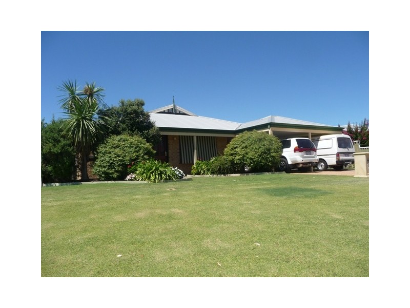 71 Endeavour Drive, Port Kennedy WA 6172