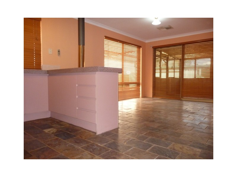 7 Salter Place, Parmelia WA 6167