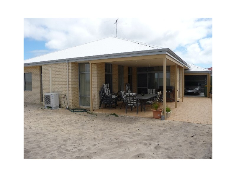 123  Warner Road, Parmelia WA 6167