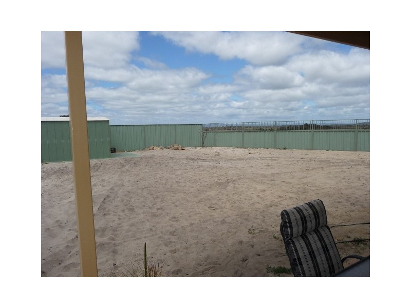 123  Warner Road, Parmelia WA 6167