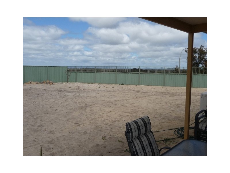 123  Warner Road, Parmelia WA 6167