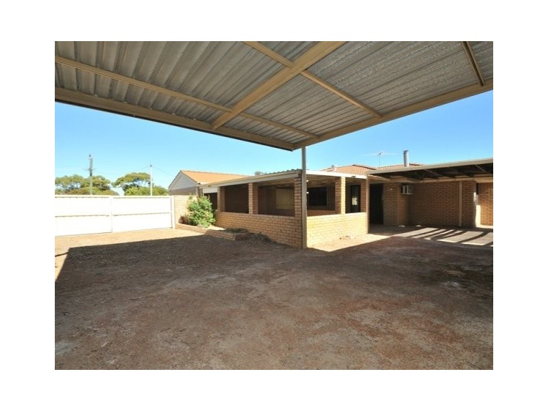 128 Malibu Road, Safety Bay WA 6169