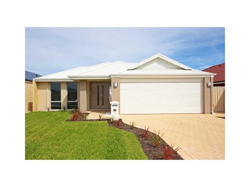 7 Lavinia Crescent, Secret Harbour WA 6173