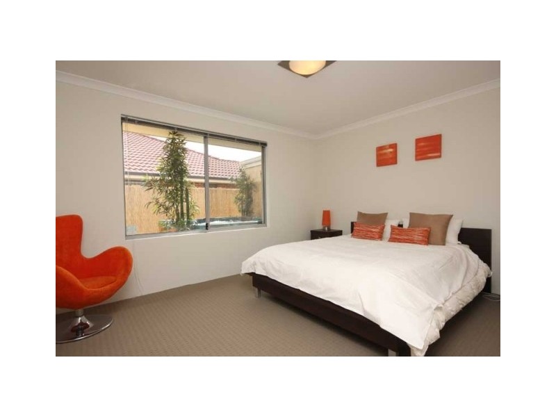 7 Lavinia Crescent, Secret Harbour WA 6173