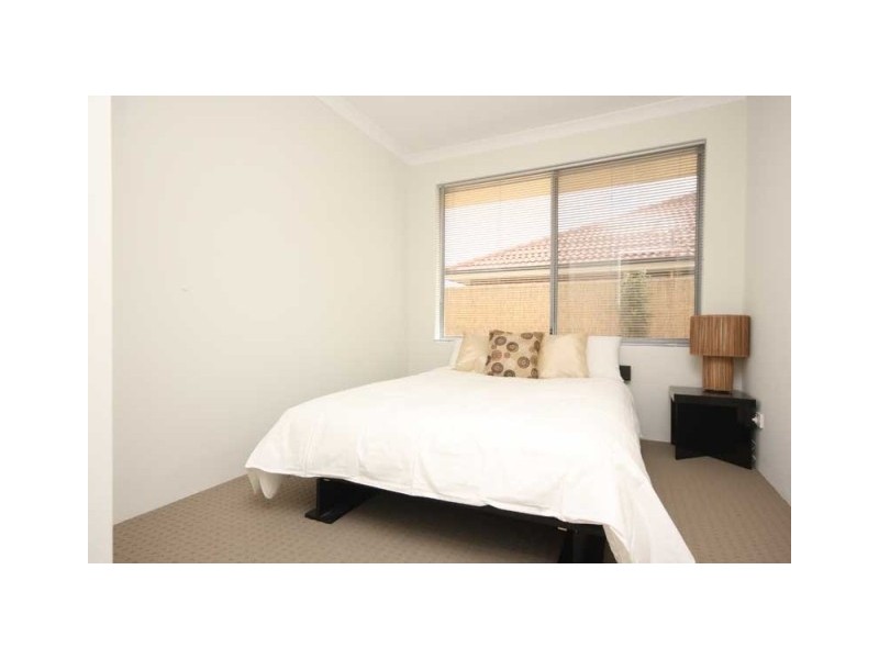 7 Lavinia Crescent, Secret Harbour WA 6173