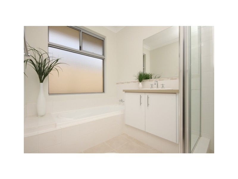 7 Lavinia Crescent, Secret Harbour WA 6173