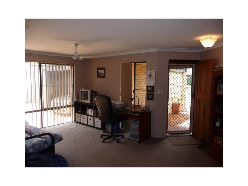 9 Raven Lane, Warnbro WA 6169