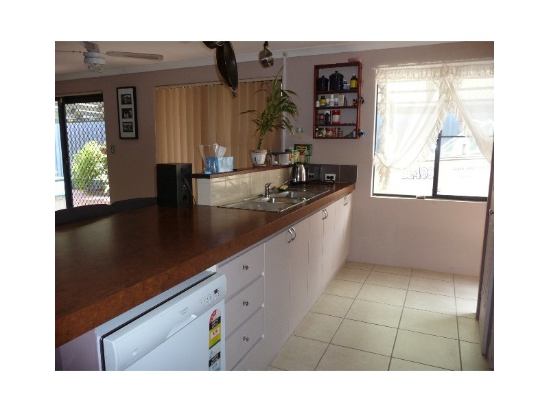 9 Raven Lane, Warnbro WA 6169