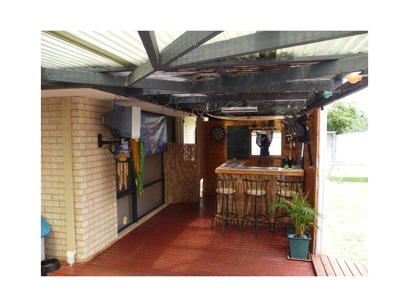 9 Raven Lane, Warnbro WA 6169