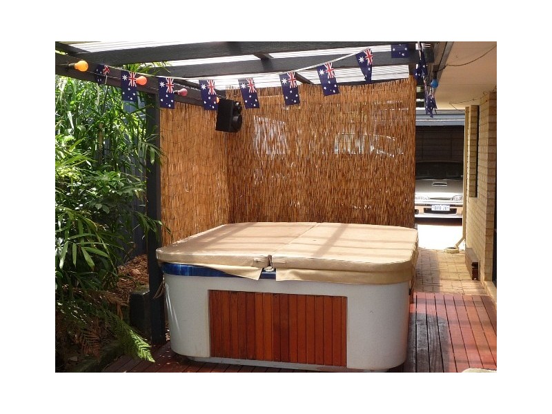 9 Raven Lane, Warnbro WA 6169