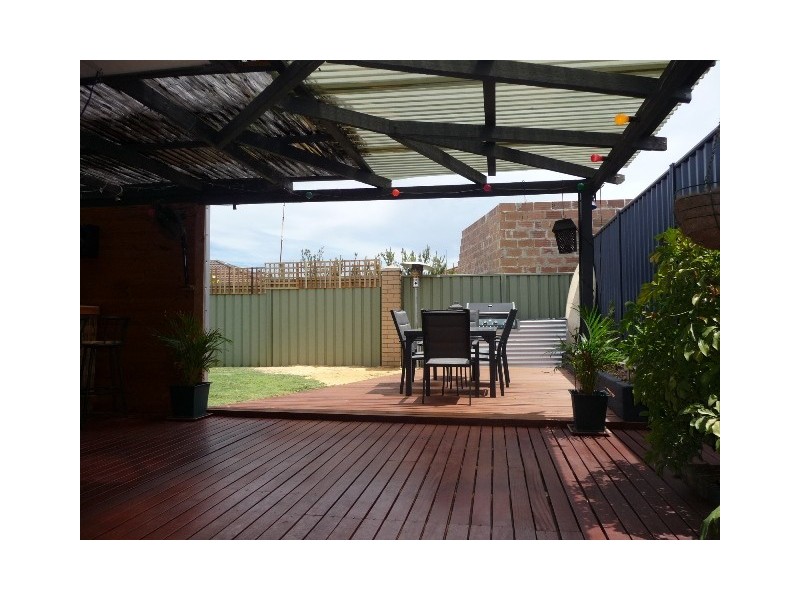 9 Raven Lane, Warnbro WA 6169