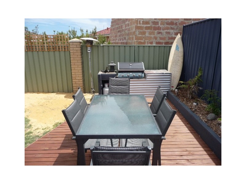 9 Raven Lane, Warnbro WA 6169