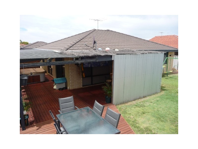 9 Raven Lane, Warnbro WA 6169