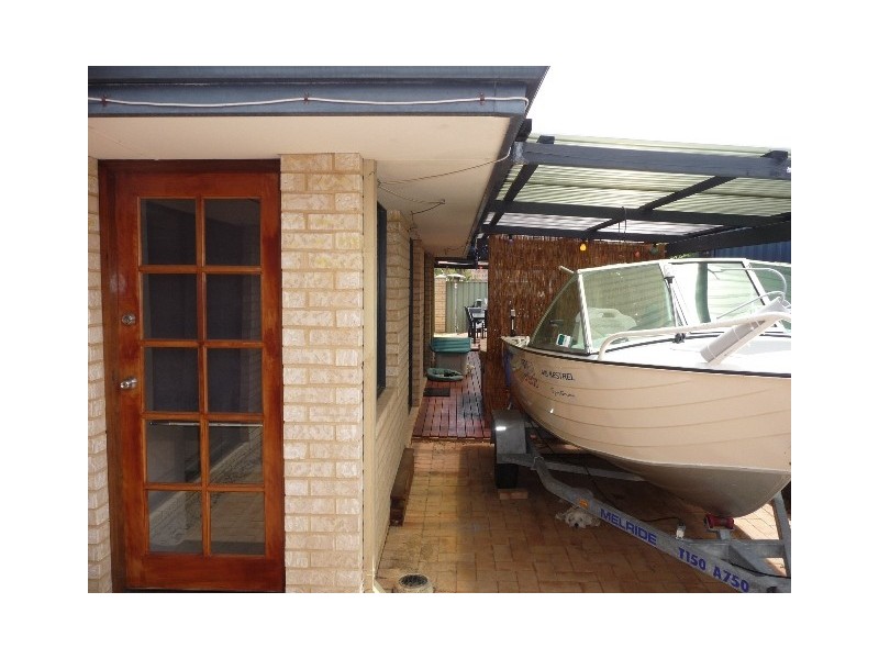 9 Raven Lane, Warnbro WA 6169