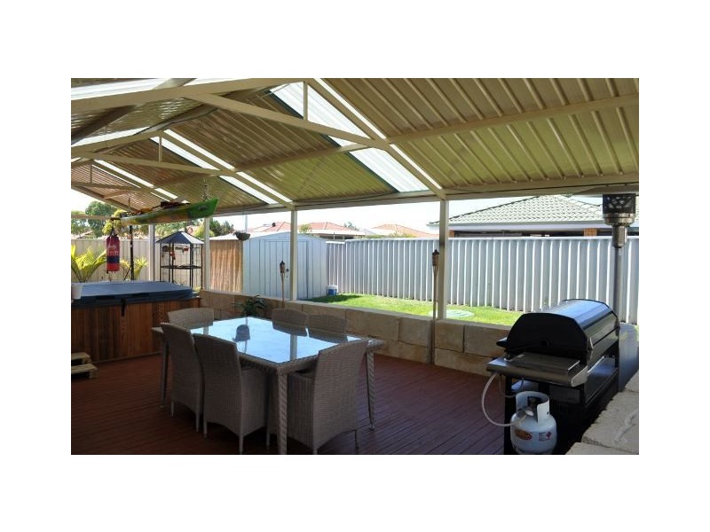 6 Raven Lane, Warnbro WA 6169