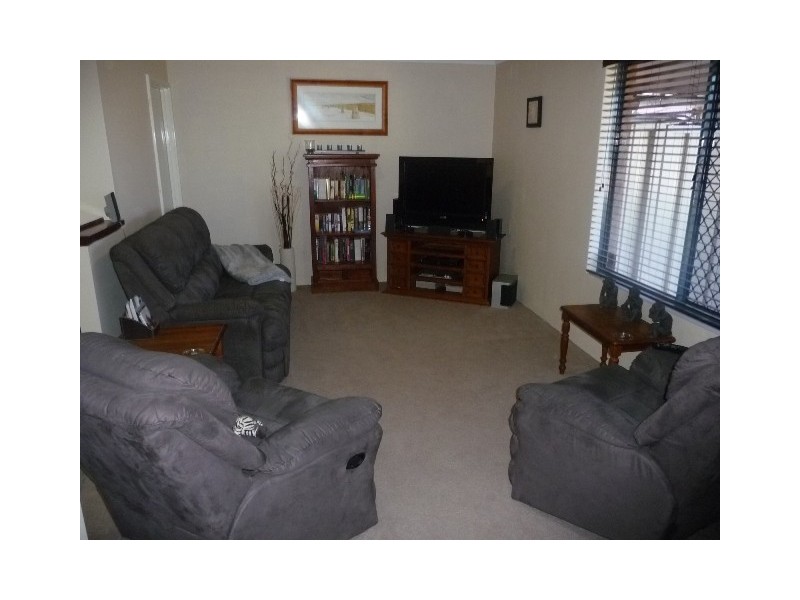 6 Raven Lane, Warnbro WA 6169