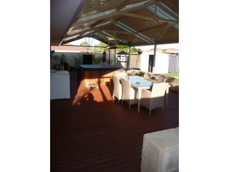 6 Raven Lane, Warnbro WA 6169