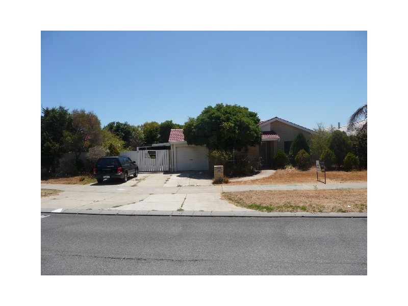 18 Coronata Drive, Warnbro WA 6169