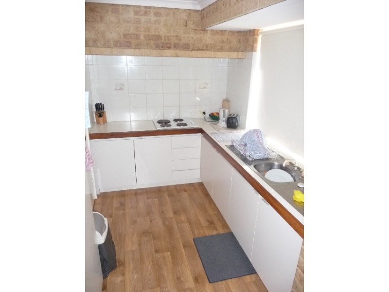 11 Manila Place, Warnbro WA 6169
