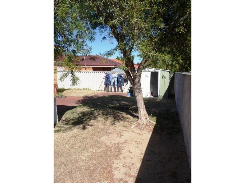 11 Manila Place, Warnbro WA 6169