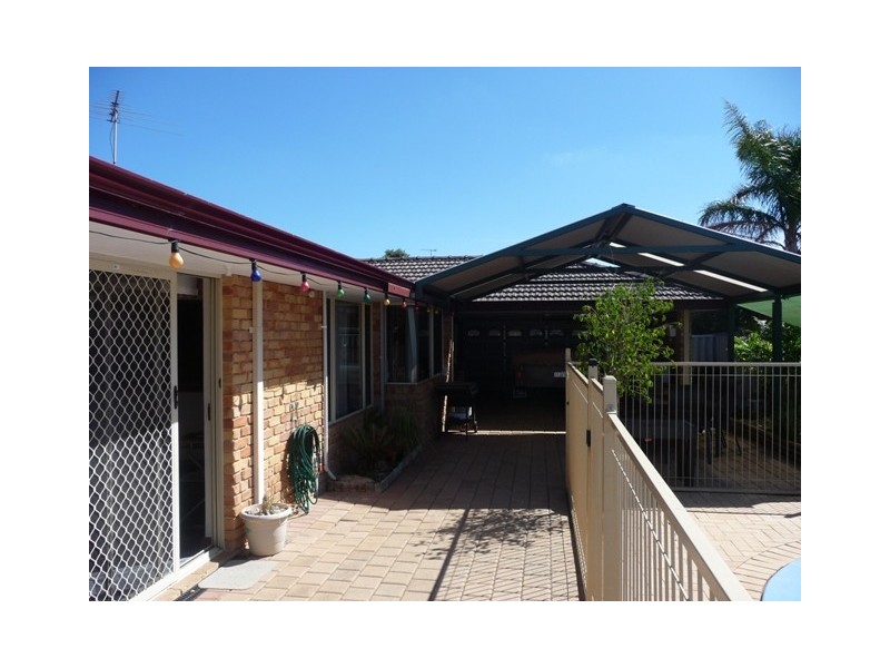 16 Balleroy Place, Port Kennedy WA 6172