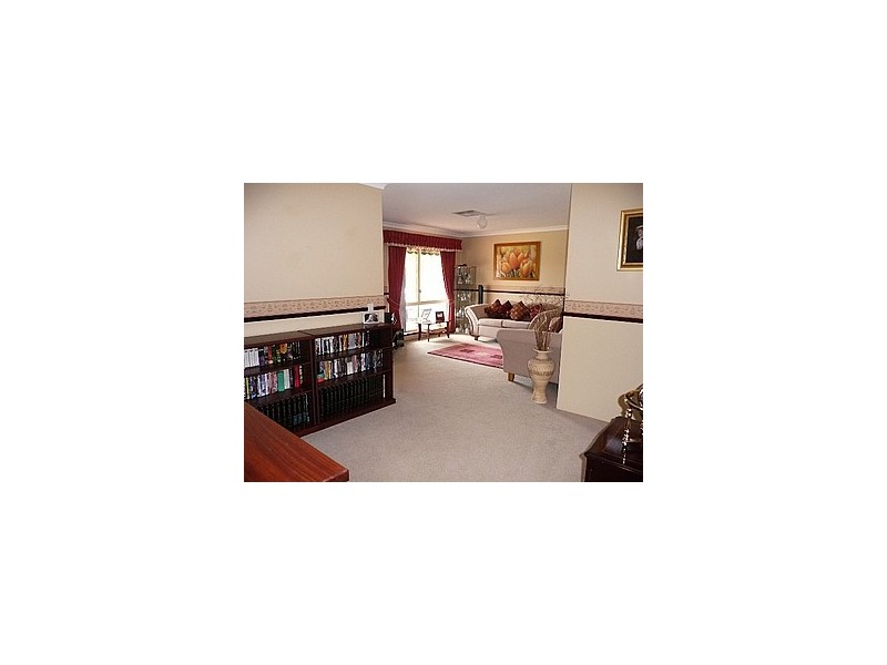 16 Balleroy Place, Port Kennedy WA 6172