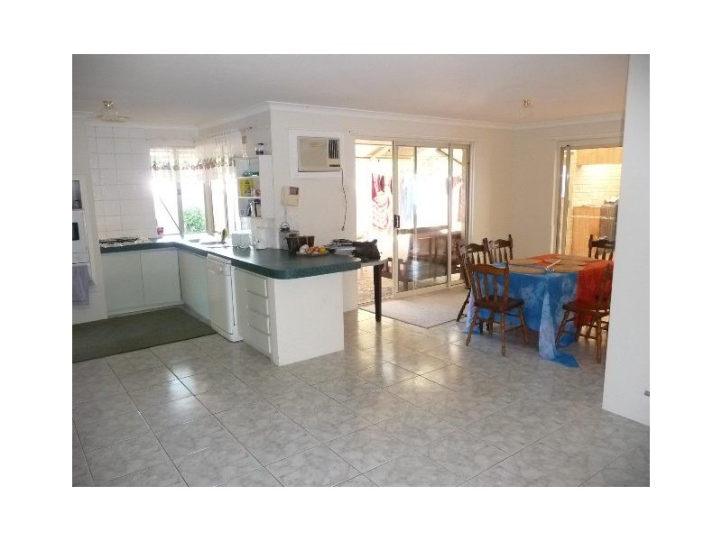 10 Delwood Court, Port Kennedy WA 6172