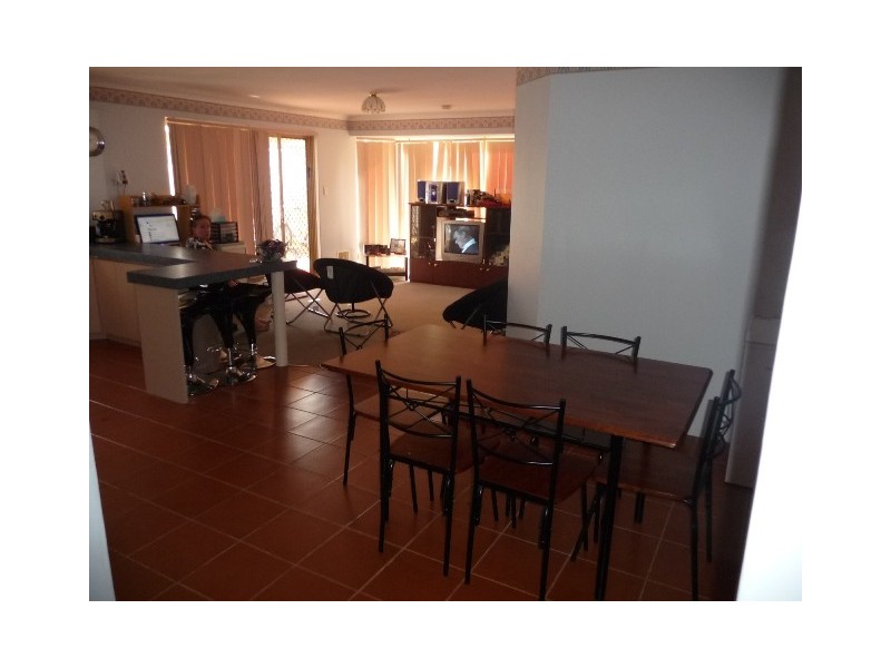 34 Roundhill Drive, Port Kennedy WA 6172